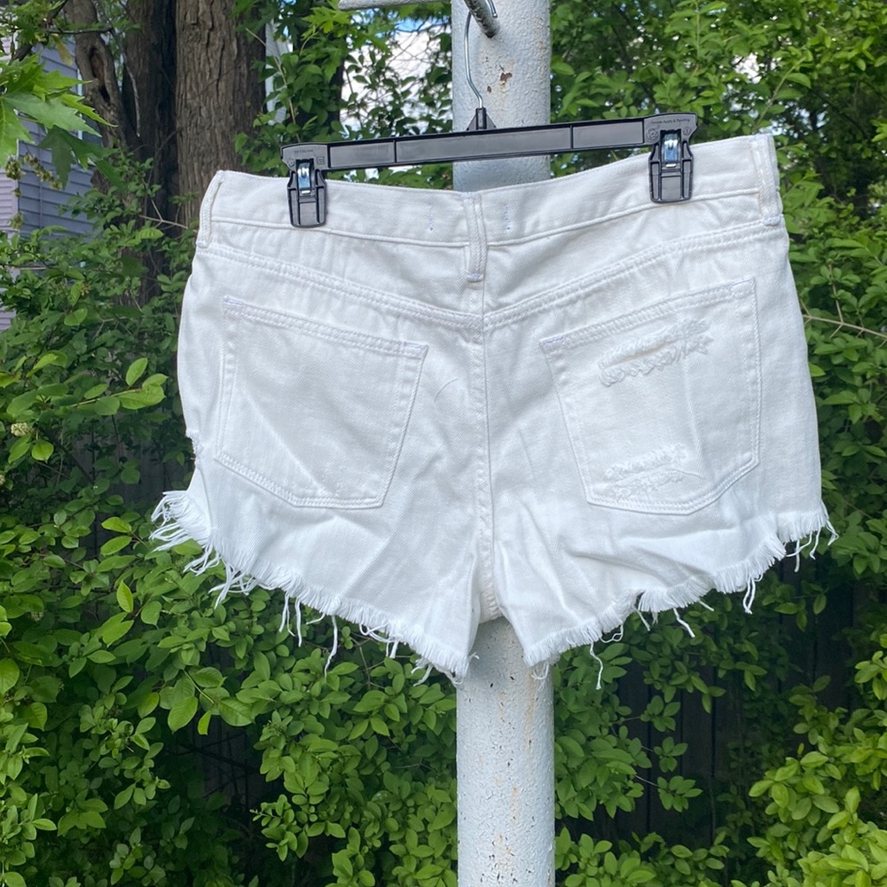 Free people Loving good Vibration Short